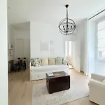 Casa *